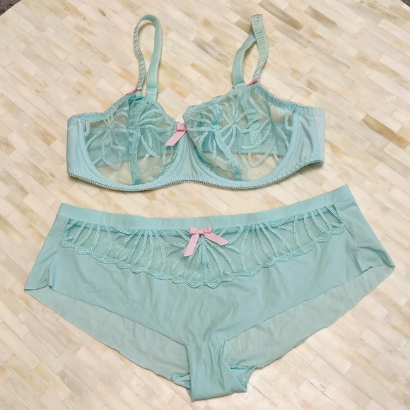 Freya “Starlet” Underwire Vertical Seam Bra and Shorty in Peppermint Green - Picture 7 of 8